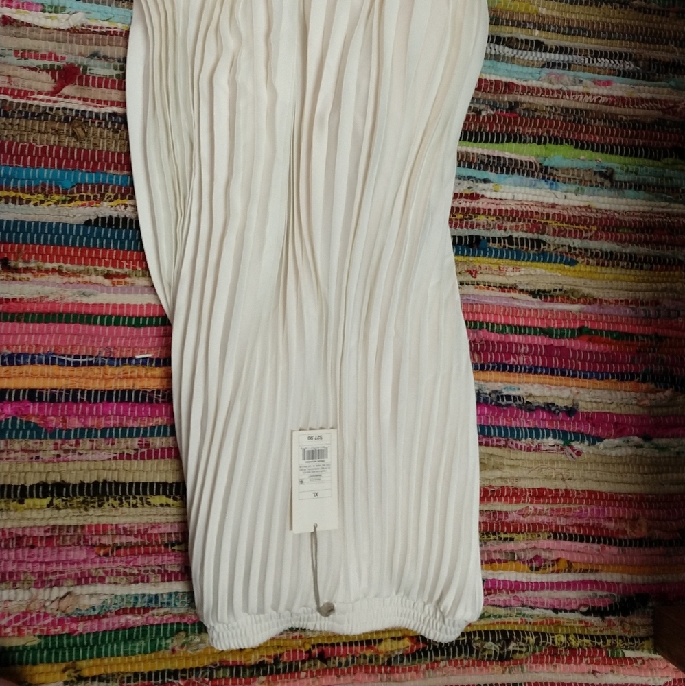 White/cream women's skirt